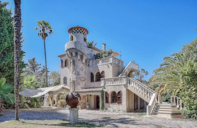 Elegant living by the beach Cap d'Antibes
