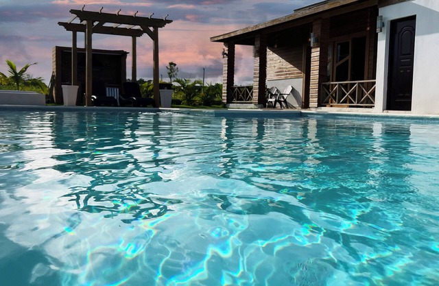 Elegant - Luxury and Private Villa