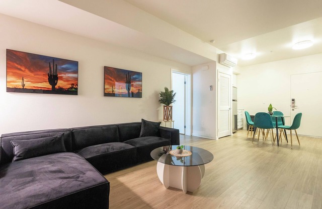 Elegant & Modern 2BR/2BA Apartment