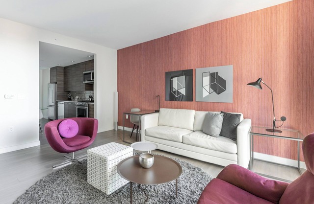 Elegant One Bedroom with Amenities