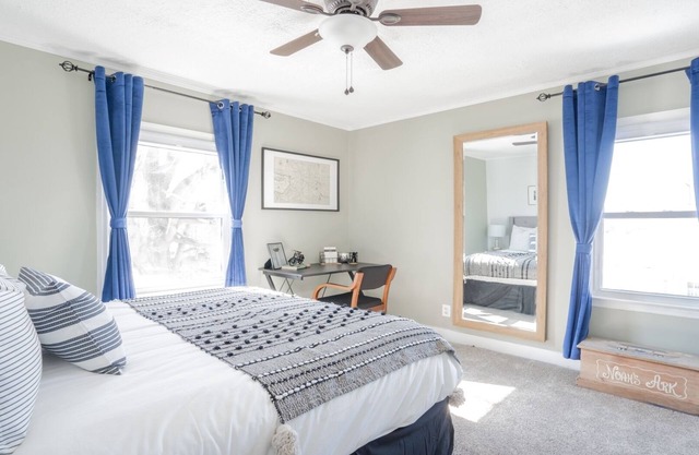 Elegant Williamstown Home 5 minutes to Ark