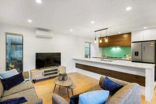 Element Edge Townhouse with Parking and Air-Con