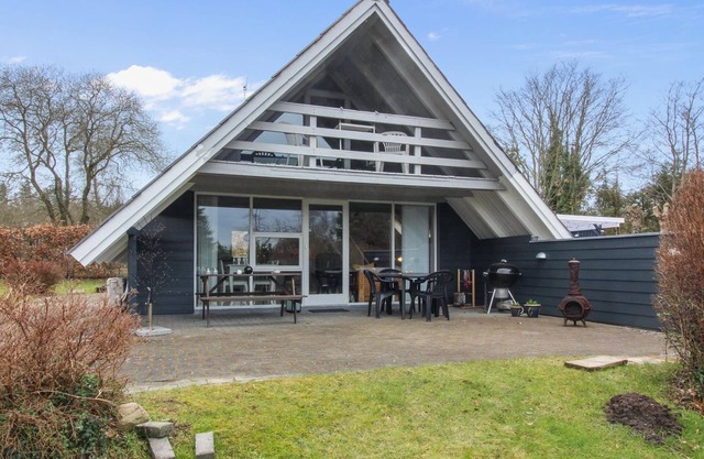 "Ellenor" - 300m to the fjord by Interhome