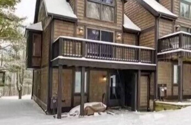Ellicottville Townhouse near Holimont Ski Club