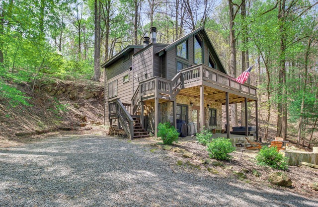 Ellijay Cabin 7 Mi to Dtwn: Hot Tub & Mtn Views