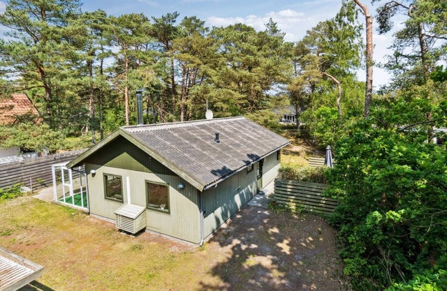 "Ellinor" - 300m from the sea by Interhome