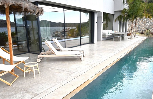 Elounda Seafront Villa - BH103
