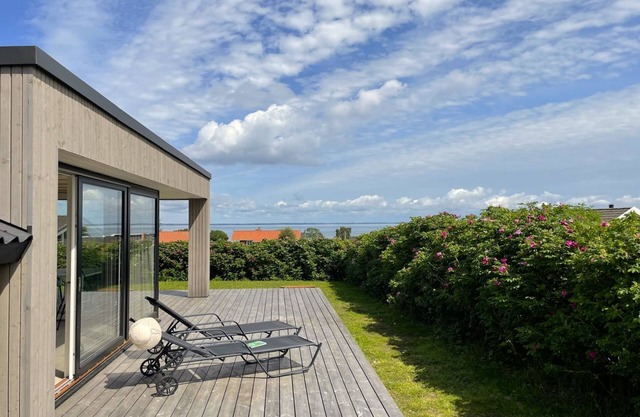 "Ely" - 300m from the sea by Interhome