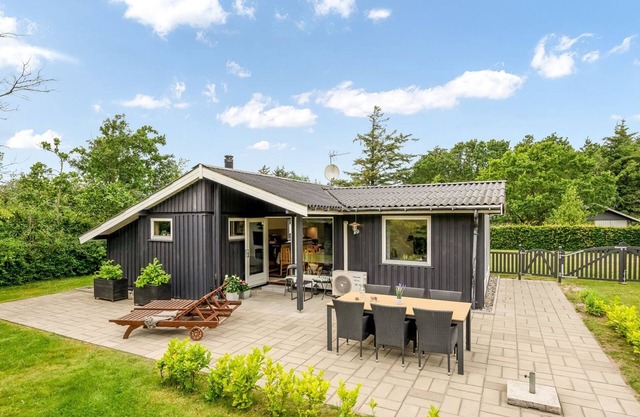 "Embla" - 500m to the fjord by Interhome