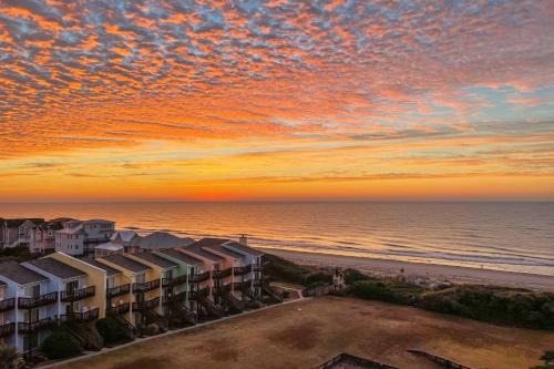 Emerald Isle Condo with Direct Access to Ocean!