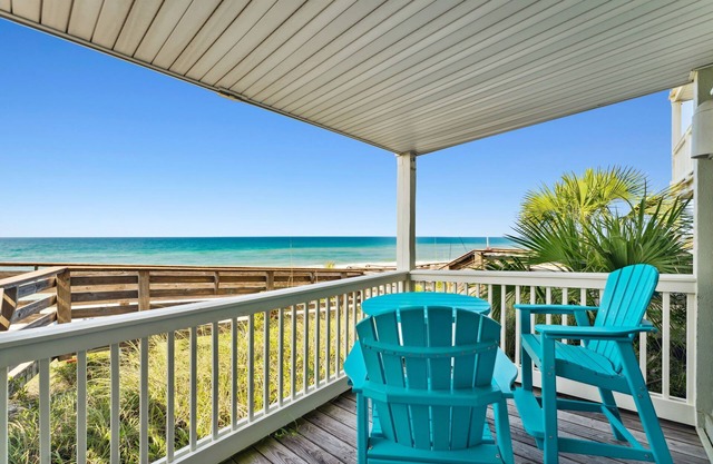 "Emerald Shores" #2-1 bed-Sleeps 6-Ocean Views