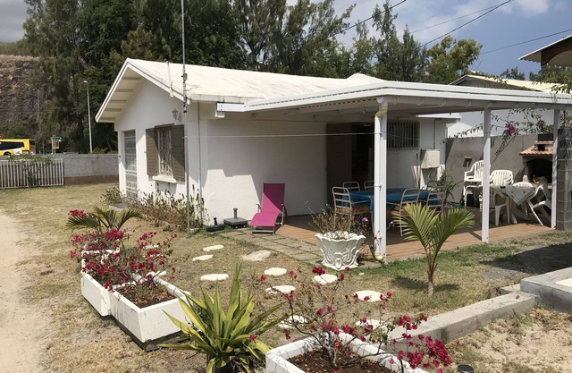 Emma's house 30m from the beach and Ermitage les Bains lagoon
