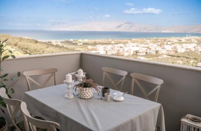 Emmanuel's Sea View Luxury Apartment