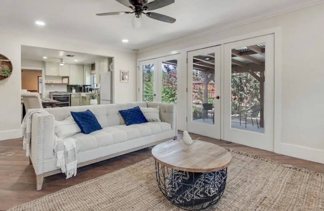 Enchanted Bungalow:Charming 3bd in Central Modesto