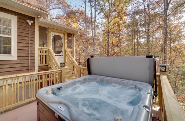 Enchanted Forest Cottage with Hot Tub!