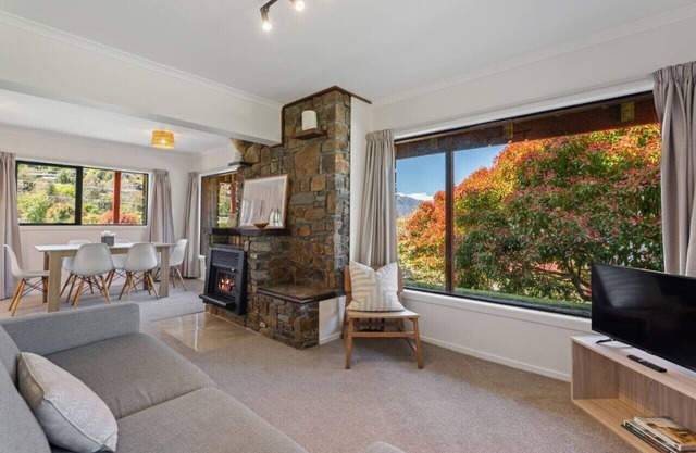 Enchanting Arawata | Fernhill Home