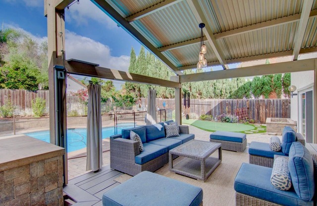 Encinitas Family Escape: Game Room/Hot Tub/Pool and close to Beach!