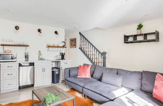 English Basement in Capitol Hill
