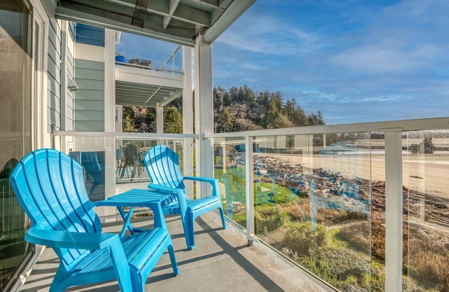 Enjoy Bayfront Views from this Affordable 1 Bedroom Condo in the Taft District