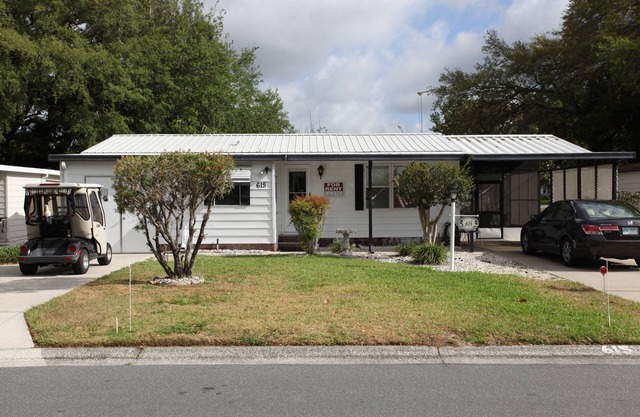 Enjoy beautiful 2 bedroom, 2 bath, home in the Villages Florida