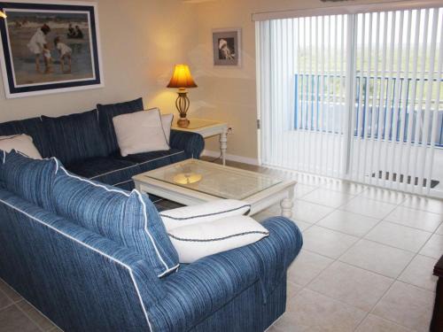 Enjoy breath taking sunsets in this 32 located right off the estuary OW10-403