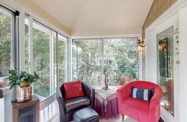 Enjoy luxury and tranquility at Swannanoa Serenity Suites—your perfect getaway
