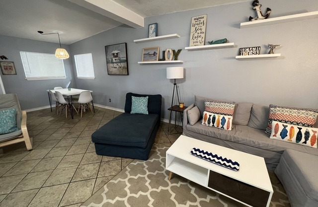 Enjoy Mid-Century Modern at West Coast Whitney