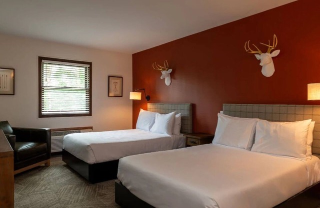 Enjoy Natural Beauty Right Off Schroon Lake | 3 Cozy Units