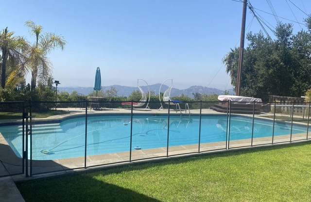 Enjoy Nature at this Hill Top Studio!