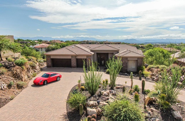 Enjoy quality time in beautiful Fountain Hills at the coziest home