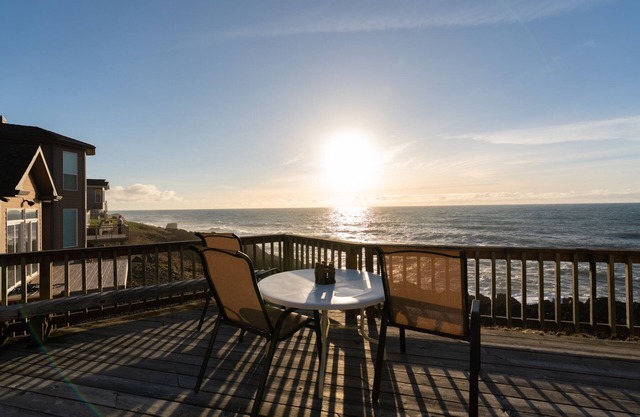 Enjoy sweeping views from this oceanfront pet friendly home in Depoe Bay!