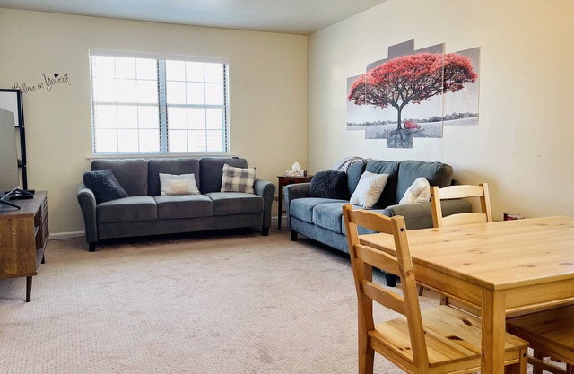 Entire Apartmen-2 Bedroom Philadelphia Suburbs