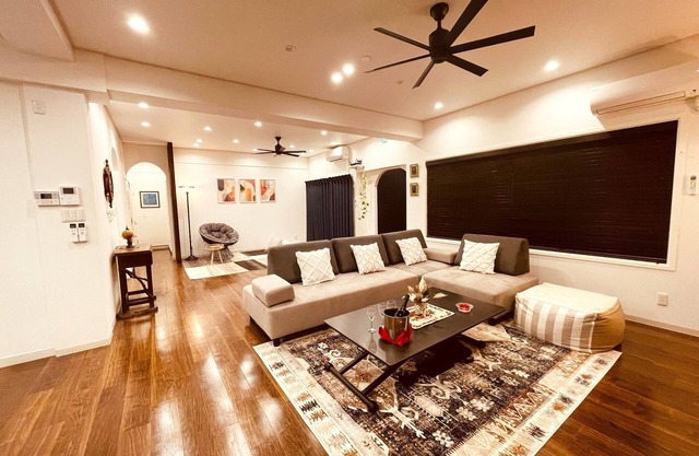 Entire building available for rent 2nd floor Lim - pine terrace/Ginowan Okinawa