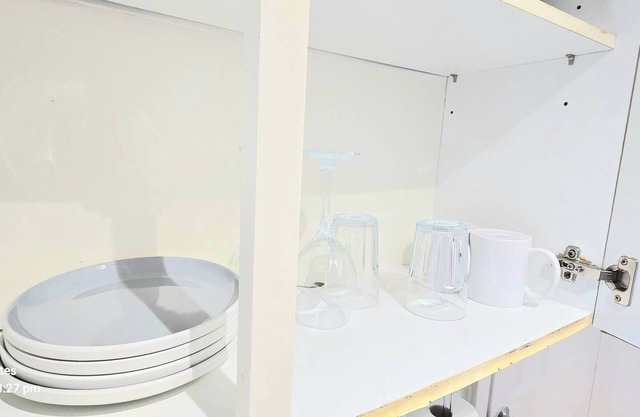Entire flat -7 mins London tube, Heathrow 30 mins.