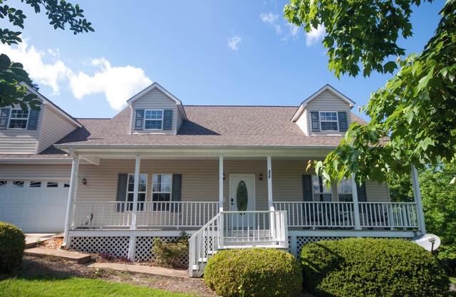 Entire guest home, perfect for the weekend getaway!