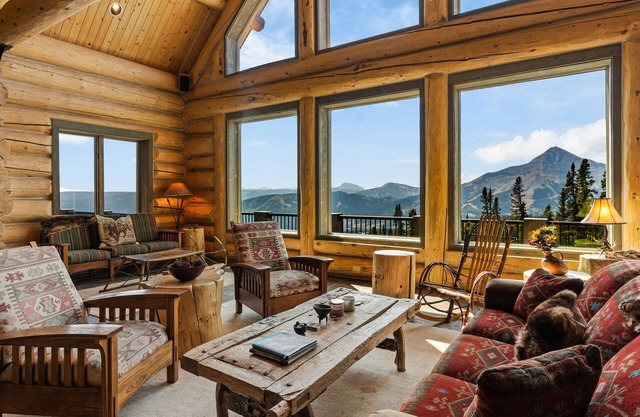 Entire Home in Big Sky - Beehive Basin