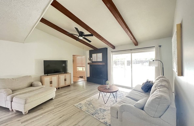 Entire Home with Private Pool! 🐕 friendly! 3bd, 2 bath.