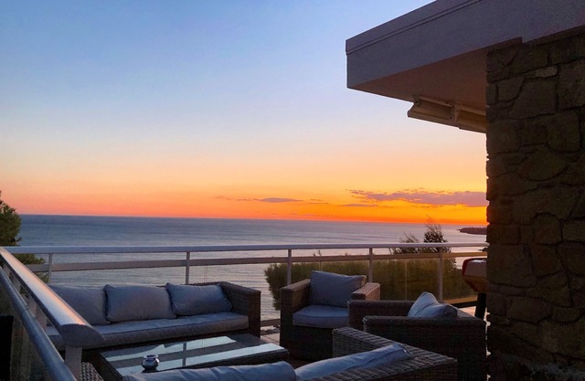 Entire villa with exceptional panoramic sea view - 10 pers - Côte Bleue