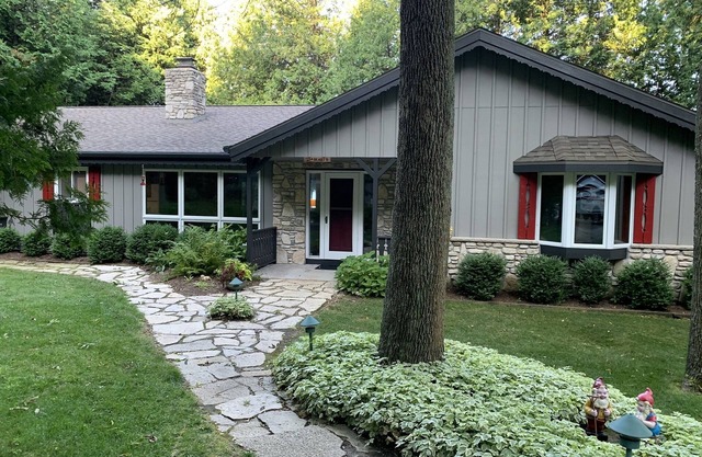 Ephraim Beautiful Private Waterfront Property In The Woods