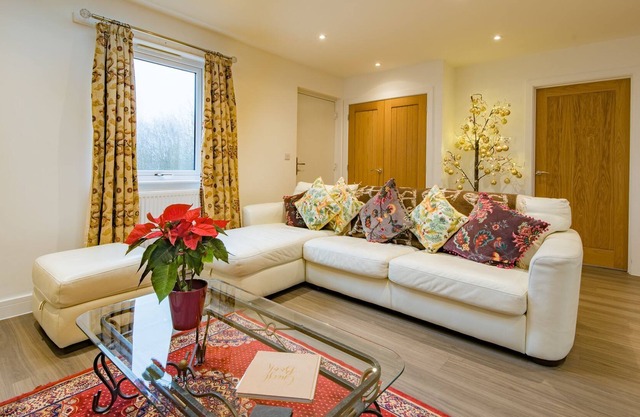 Equus Barn - ideal family home for exploring Kent