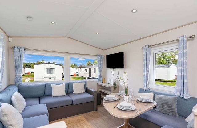 Escape to this cozy retreat perfect for families or groups, 98 St Andrews (Van Type - Bronze)