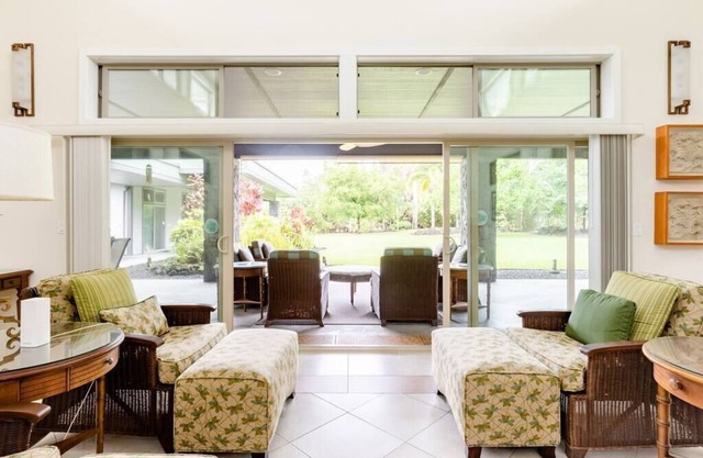 Estate on Tropical Acre - Harmony in Paradise