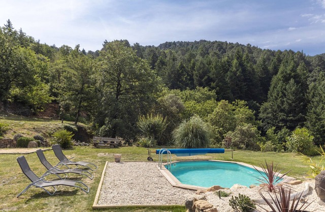 Etoile du Sud, family holiday home for 6 people with private pool.
