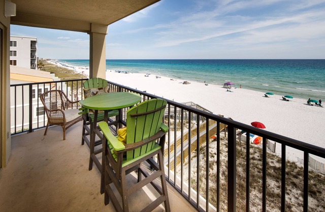 ETW 4000: Ocean Kissed - Unbeatable Location, Unmatched Oceanfront Views!