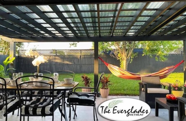 EVERGLADES RETREAT★ 11. NEAR BEACHES/PGA/DOWNTOWN/ROGER DEAN STADIUM
