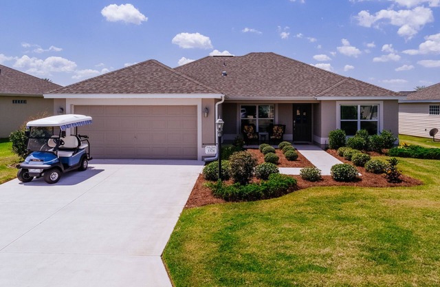 Everything! 3/2, FREE golf & 4-seat cart, Resident passes, pets, near Brownwood