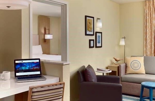 Everything You Need For The Perfect Vacation! Pets are Welcome! Parking, Pool!