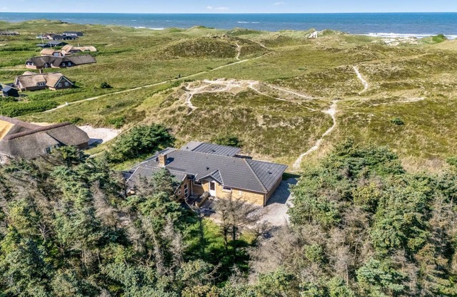 "Ewy" - 300m from the sea by Interhome