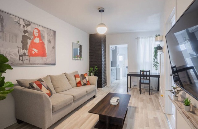 Excellent 4BR in Griffintown, Downtown MTL