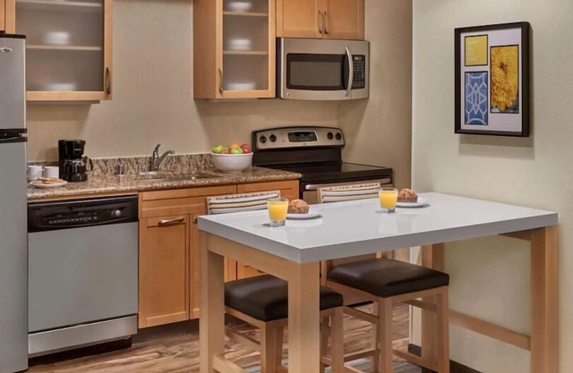 Excellent Choice for Your Next Vacation! Free Parking, Pet-Friendly Property